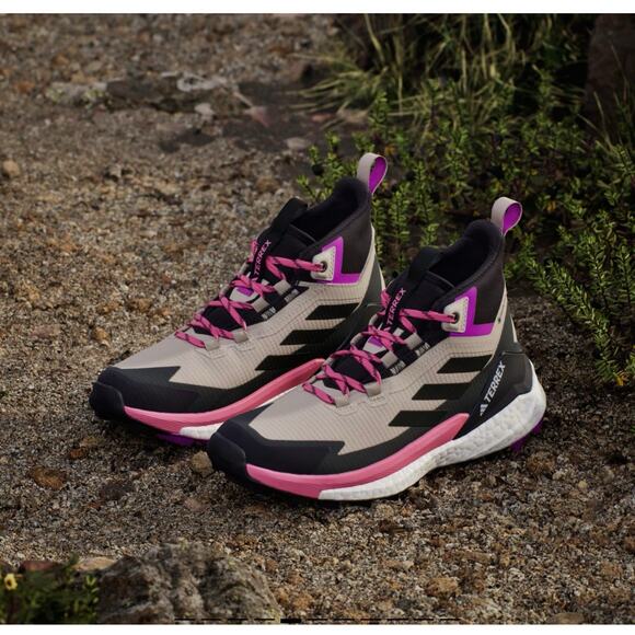 NWOB Adidas Women Terrex Free Hiker 2.0 Gore-Tex Hiking Shoes Size 7 Gorpcore - Picture 2 of 11